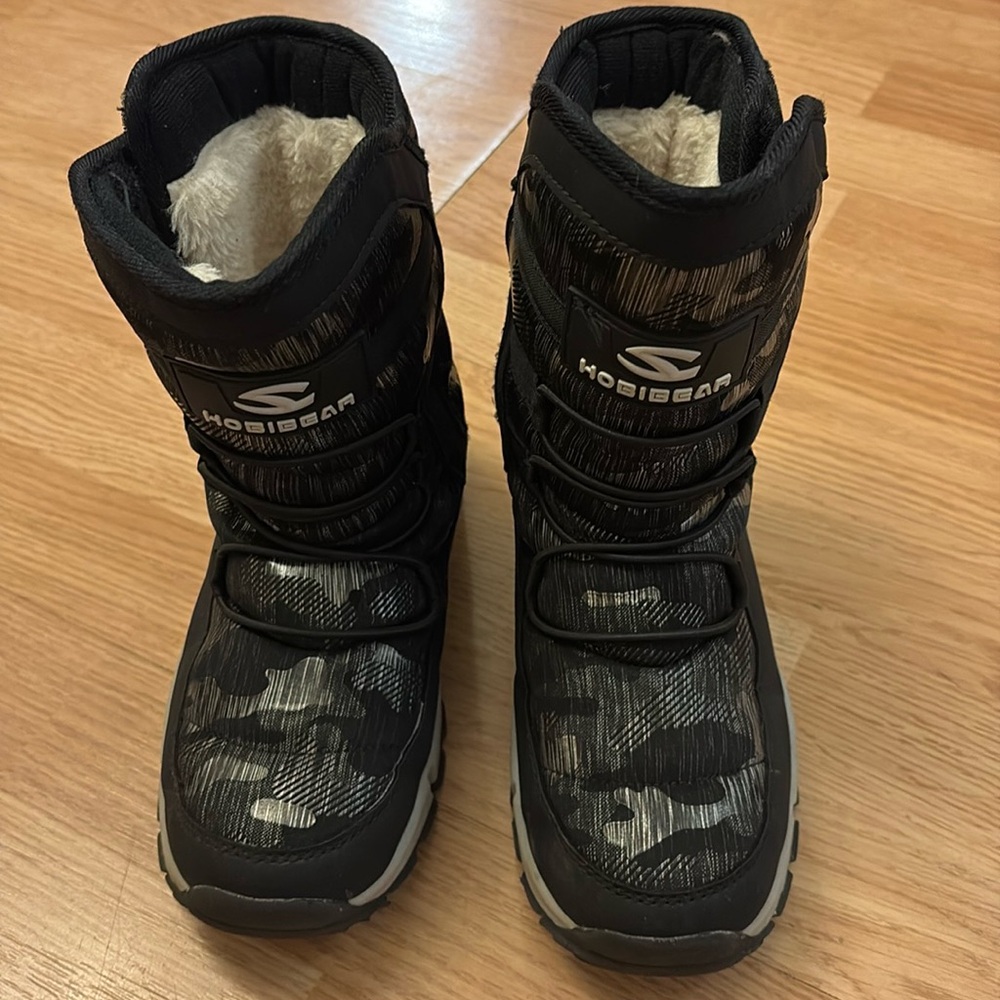 Kids boots